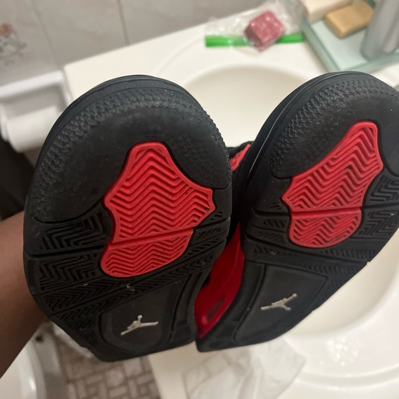 used red thunder fours slight star loss size 10 mens slightly damaged box - Picture 2 of 12